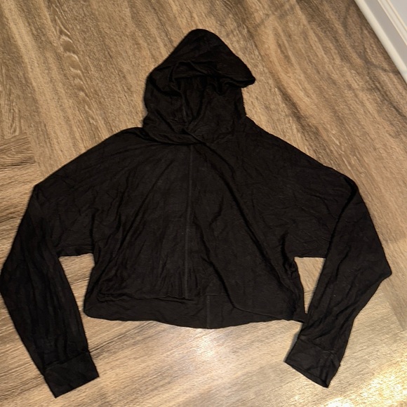 Joah Brown Tops - Joah Brown Black Cropped Hoodie Size M/L